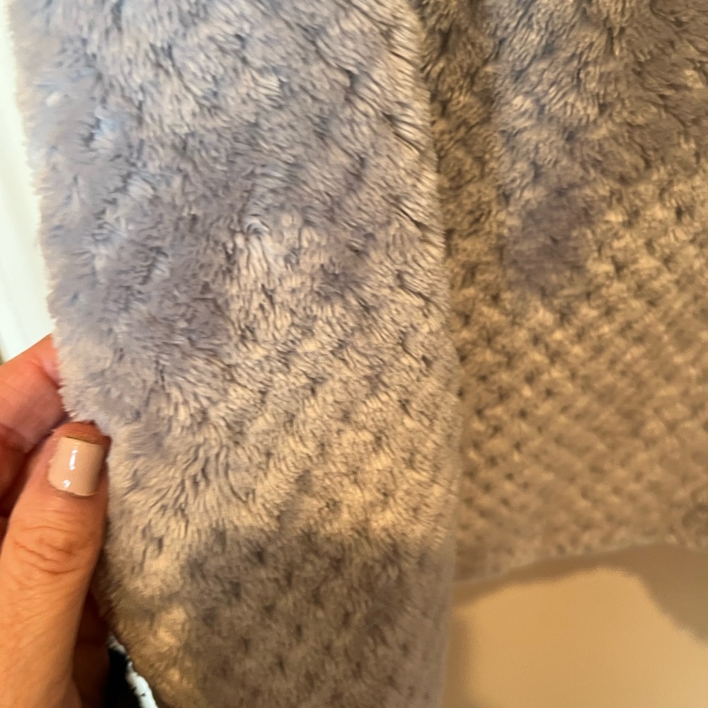 Columbia Soft Gray Fleece Jacket - Picture 5 of 5